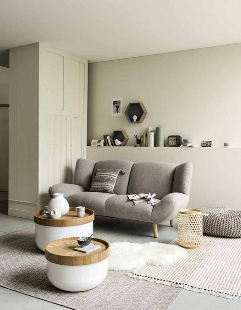 5 Astuces pour agrandir un petit salon!