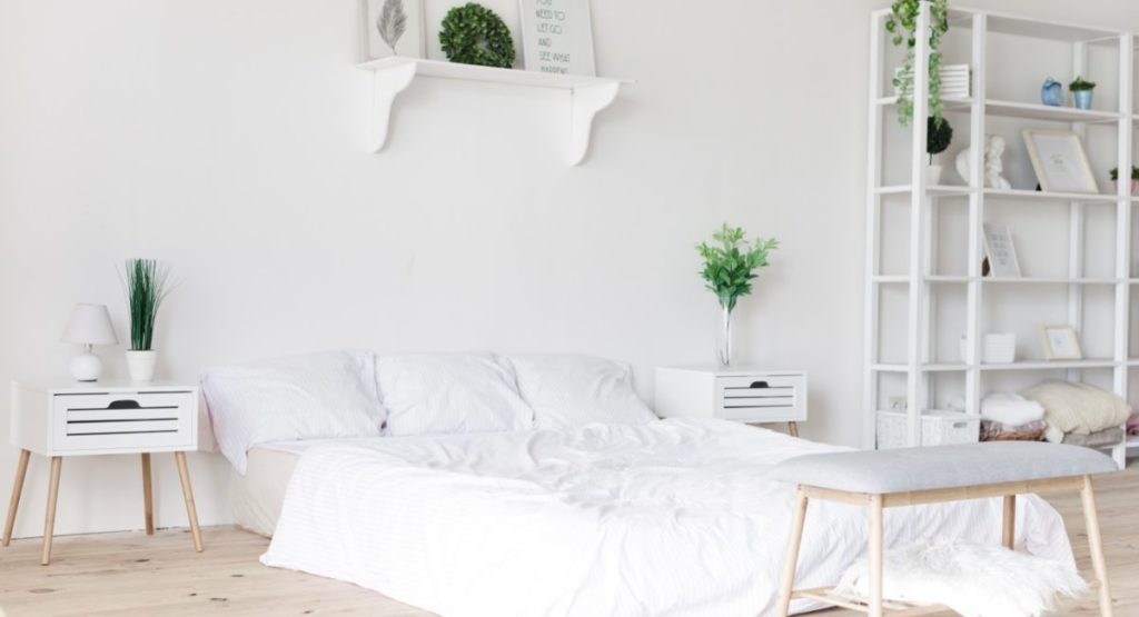 Mur blanc : à vous de décorer !