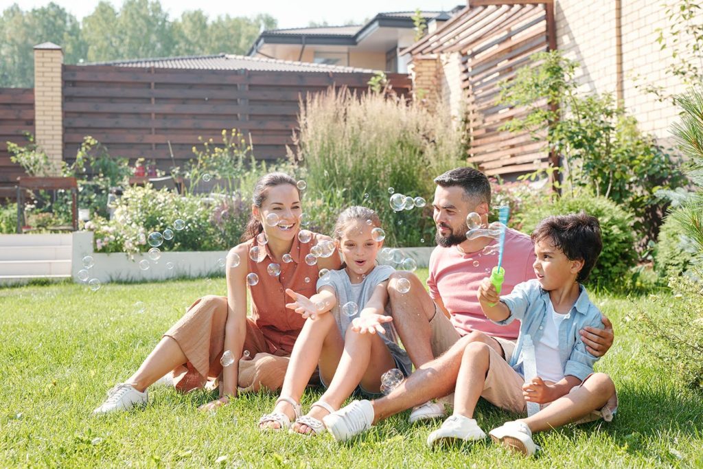 Aménager un coin jeu dans le jardin : Comment procéder ?