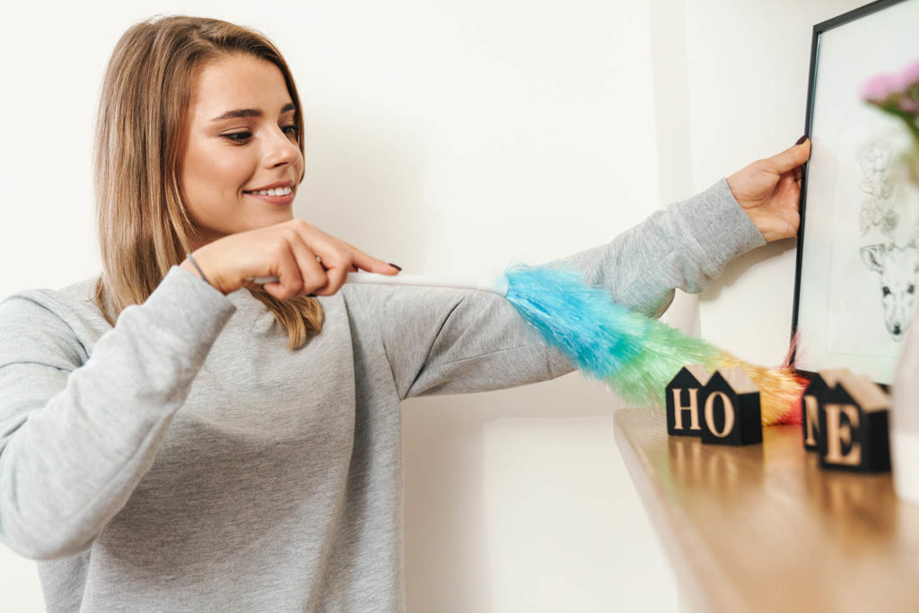 3 astuces pour  réduire la poussière dans votre maison