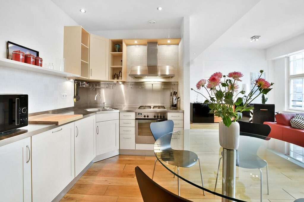 Réinventer les espaces communs : Salons ouverts et cuisines modernes