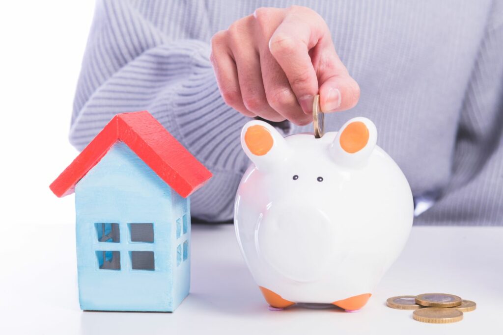 Comment économiser de l’argent pour acheter une maison : conseils pratiques pour les ménages