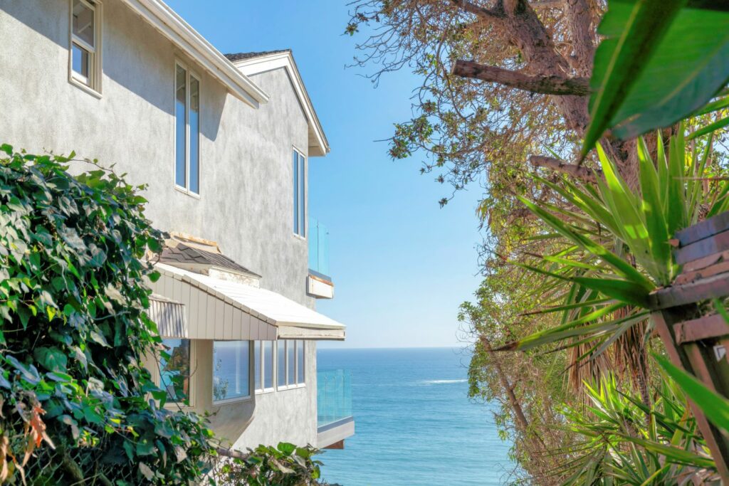 Comment bien évaluer la valeur d’une maison en bord de mer ?